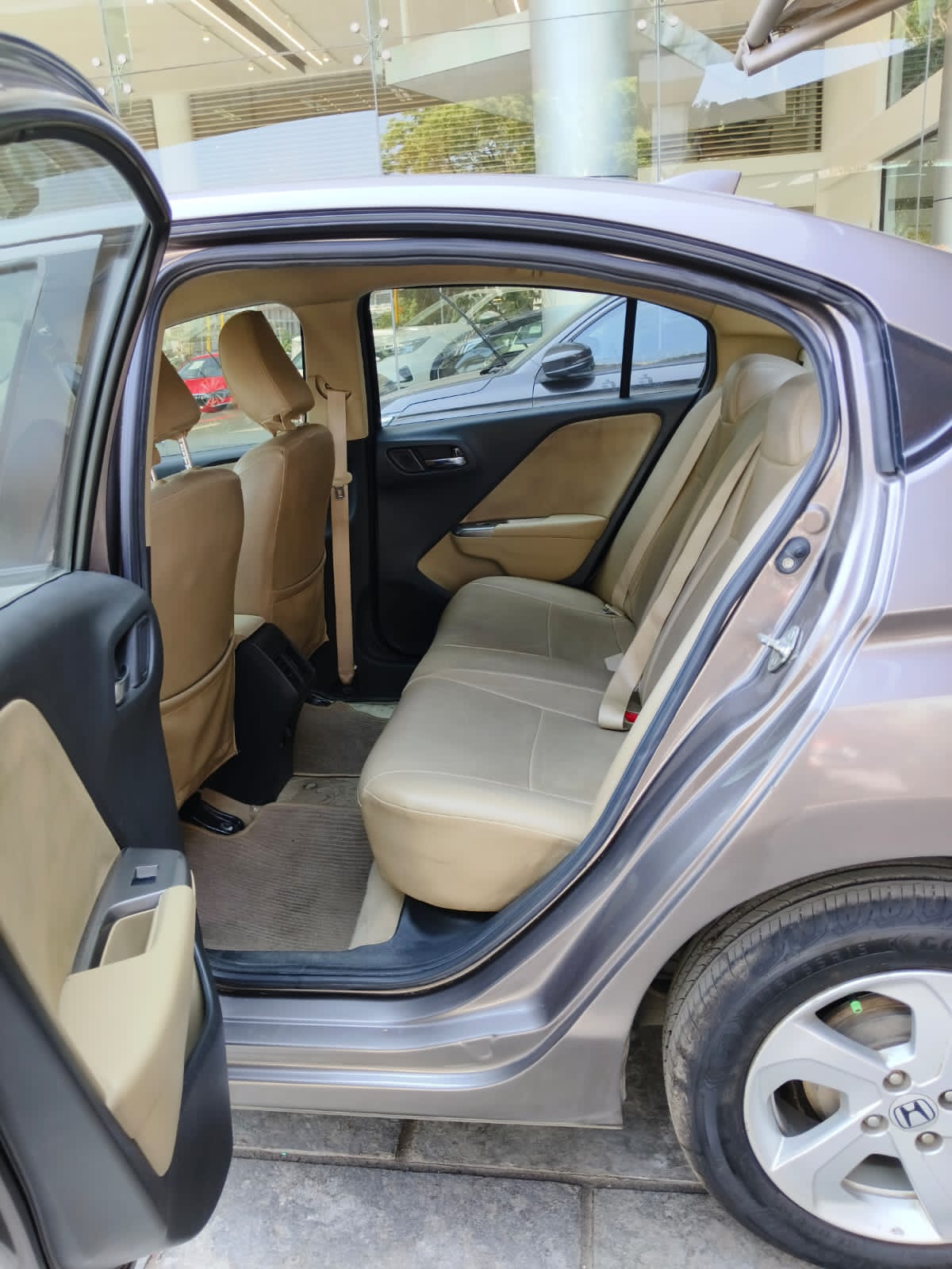 Honda City(2011-2014) 1.5 V Mt